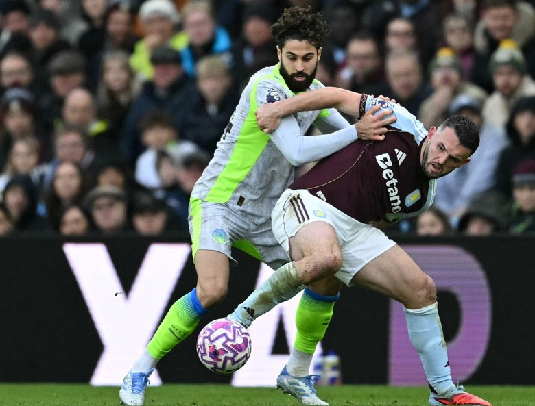Man City thua sốc, bị MU đuổi kịp tại Ngoại hạng Anh- Ảnh 2. Man City thua sốc, bị MU đuổi kịp tại Ngoại hạng Anh- Ảnh 2.