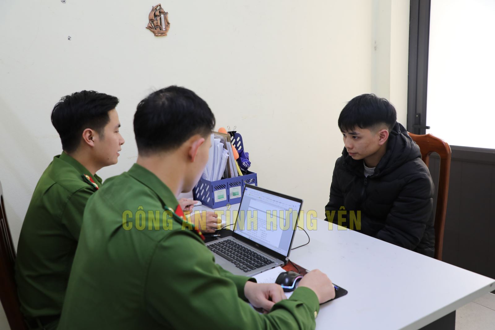 Bắt tạm giam Trần Trung Hiểu sinh năm 2004- Ảnh 1.  Bắt tạm giam Trần Trung Hiểu sinh năm 2004- Ảnh 1.
