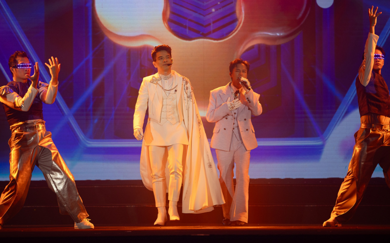 Profile &ldquo;kh&ocirc;ng phải dạng vừa&rdquo; của Chủ tịch ng&acirc;n h&agrave;ng mới &ldquo;debut&rdquo; c&ugrave;ng B&ugrave;i C&ocirc;ng Nam- Ảnh 1.