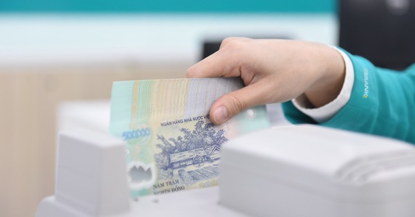 Lợi nhuận tăng trưởng thần tốc gấp 8 lần, một ngân hàng được 