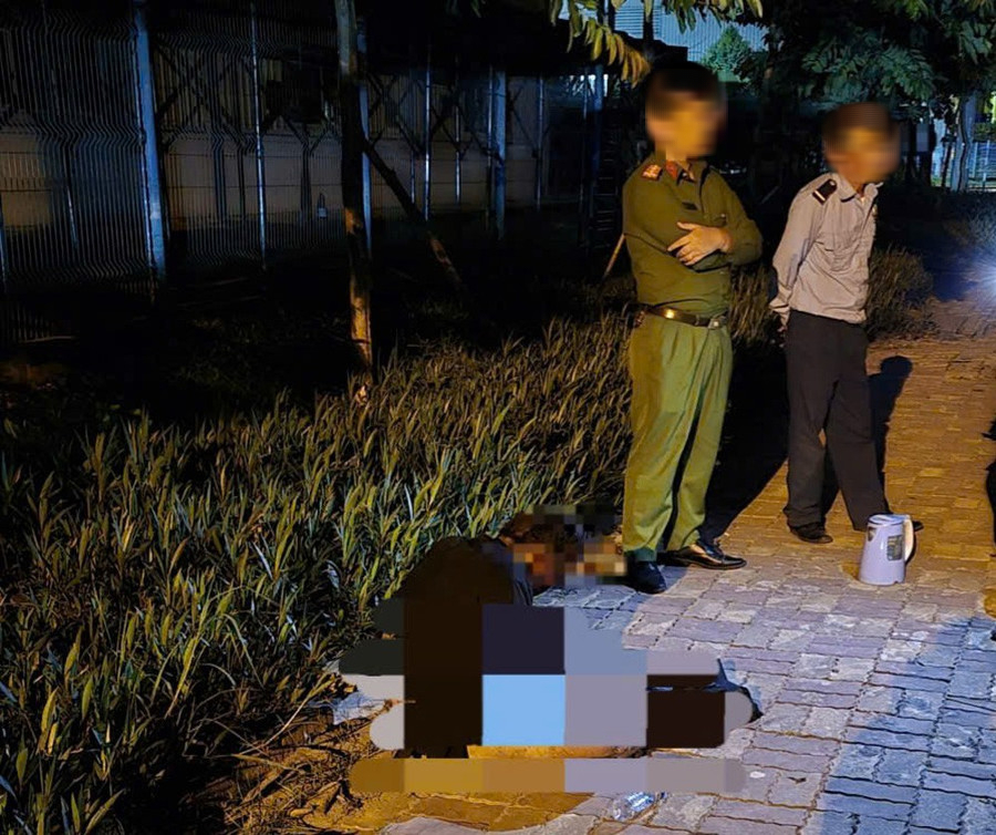 Nam thanh niên bị bỏng cháy đen khi trộm cắp cáp điện- Ảnh 1. Nam thanh niên bị bỏng cháy đen khi trộm cắp cáp điện- Ảnh 1.