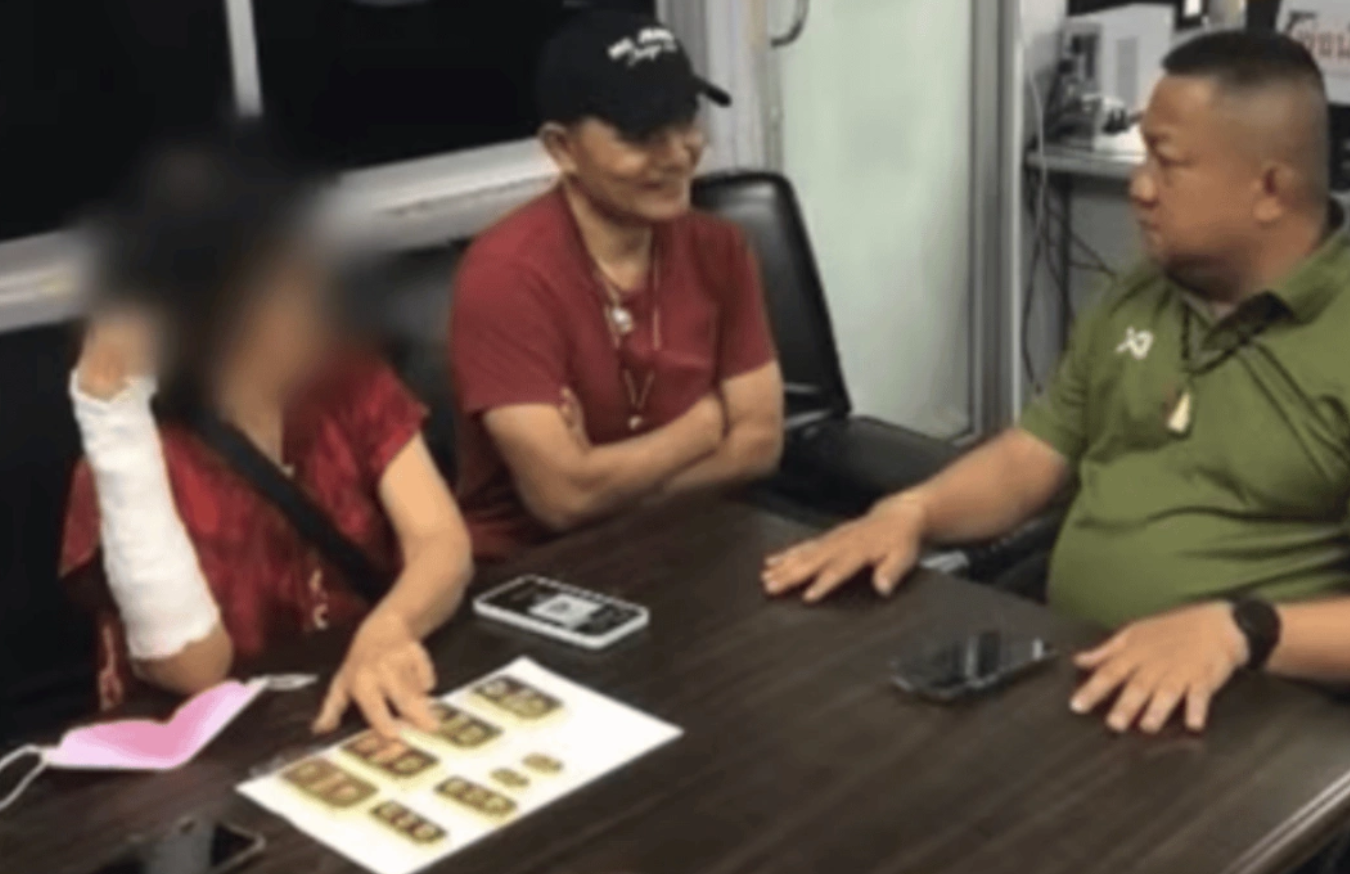 Bị "cảnh s&aacute;t dởm" y&ecirc;u cầu nộp v&agrave;ng, cụ b&agrave; 70 tuổi liền bỏ 11 tỷ đồng để mua v&agrave;ng đem giao: C&aacute;i kết c&oacute; hậu hơn cả chuyện cổ t&iacute;ch!- Ảnh 1.