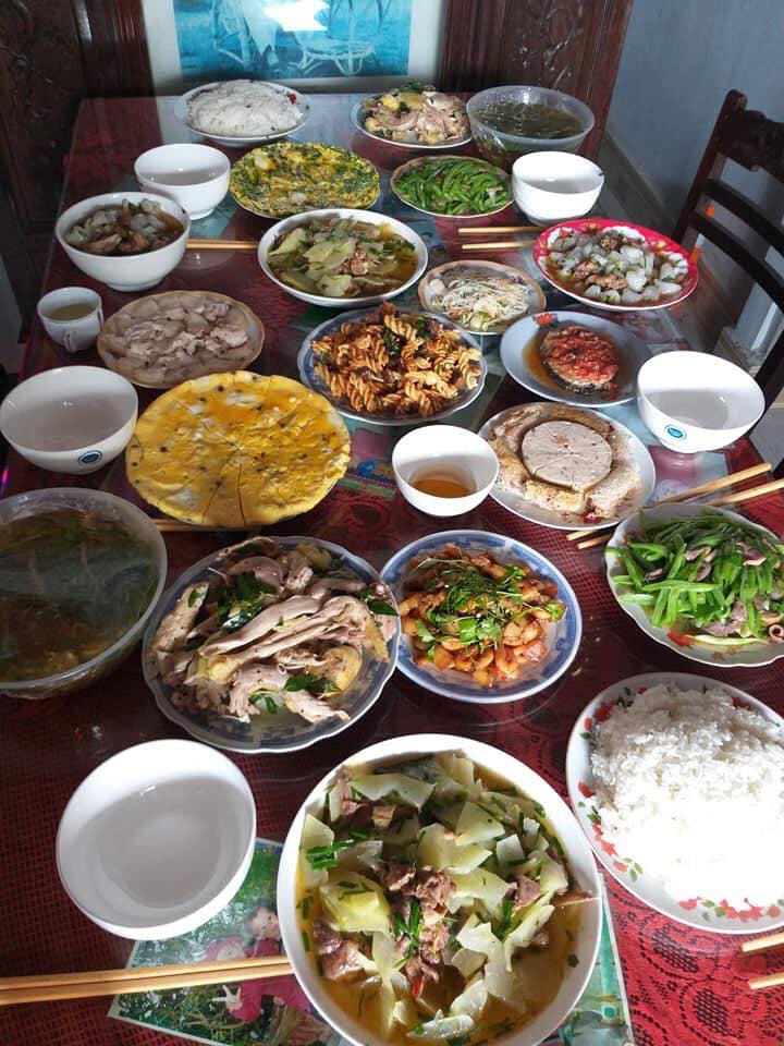 S&oacute;ng gi&oacute; ập đến trong đ&aacute;m giỗ nh&agrave; chồng, c&ocirc; vợ phản ứng nhanh gọn l&agrave;m cả họ "tắt tiếng"- Ảnh 2.