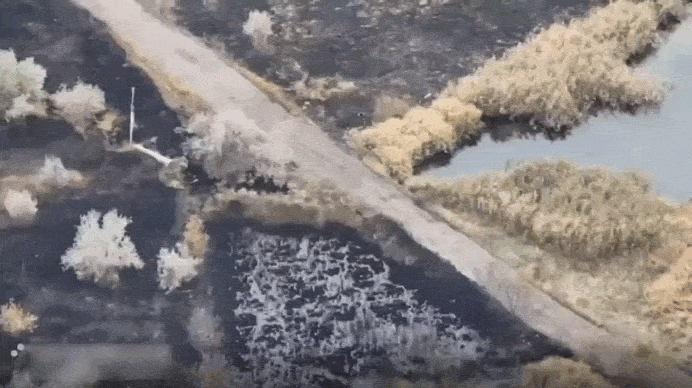 TST: Chưa từng c&oacute; tiền lệ! Bộ chỉ huy Kiev hỗn loạn, lời k&ecirc;u gọi đầu h&agrave;ng được ph&aacute;t đi - &Ocirc;ng Putin hạ lệnh n&oacute;ng- Ảnh 3.