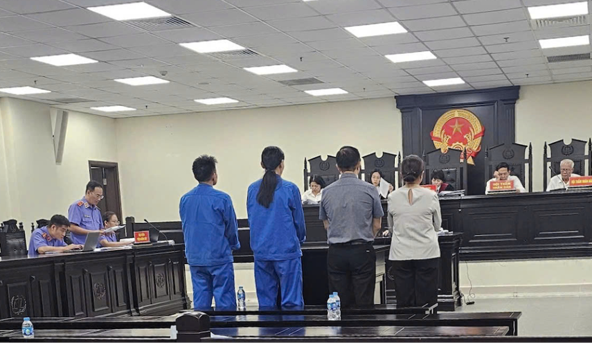 Hai cựu Kiểm s&aacute;t vi&ecirc;n lĩnh &aacute;n t&ugrave; v&igrave; nhận tiền để gi&uacute;p người phạm tội hưởng &aacute;n treo- Ảnh 1.