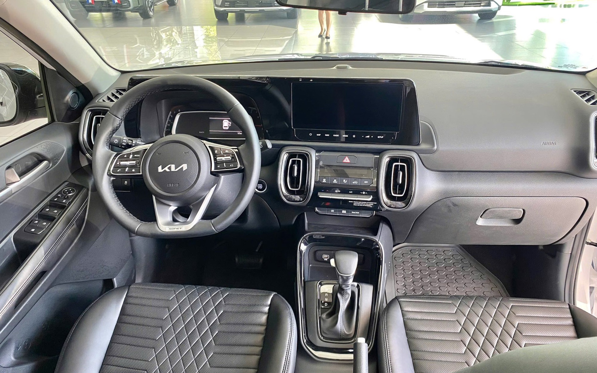 Loạt đối thủ của Fronx giảm giá hàng chục triệu đồng tại Việt Nam: Sonet bản mới liên tục giảm, Venue thực tế còn 450 triệu đồng- Ảnh 4. Loạt đối thủ của Fronx giảm giá hàng chục triệu đồng tại Việt Nam: Sonet bản mới liên tục giảm, Venue thực tế còn 450 triệu đồng- Ảnh 4.