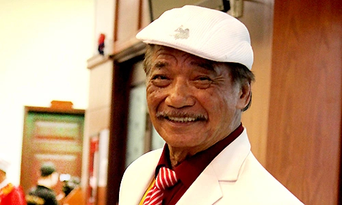 Chuyện tình của nam NSND U90 bị ung thư, nói với vợ "mình đừng bỏ tôi nhé"- Ảnh 1. Chuyện tình của nam NSND U90 bị ung thư, nói với vợ "mình đừng bỏ tôi nhé"- Ảnh 1.