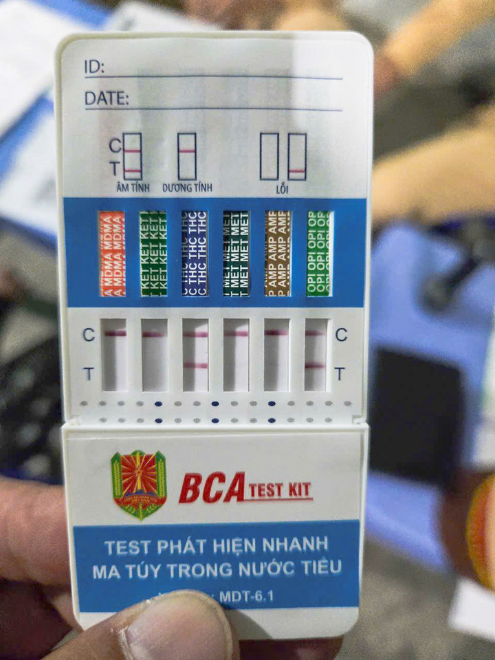 Tài xế ở Tuyên Quang vi phạm nồng độ cồn, dương tính cả 4 nhóm ma túy- Ảnh 2.