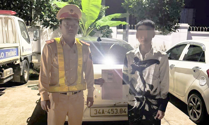 Tài xế ở Tuyên Quang vi phạm nồng độ cồn, dương tính cả 4 nhóm ma túy- Ảnh 1.