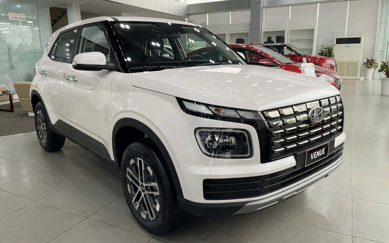 Loạt đối thủ của Fronx giảm giá hàng chục triệu đồng tại Việt Nam: Sonet bản mới liên tục giảm, Venue thực tế còn 450 triệu đồng- Ảnh 5. Loạt đối thủ của Fronx giảm giá hàng chục triệu đồng tại Việt Nam: Sonet bản mới liên tục giảm, Venue thực tế còn 450 triệu đồng- Ảnh 5.