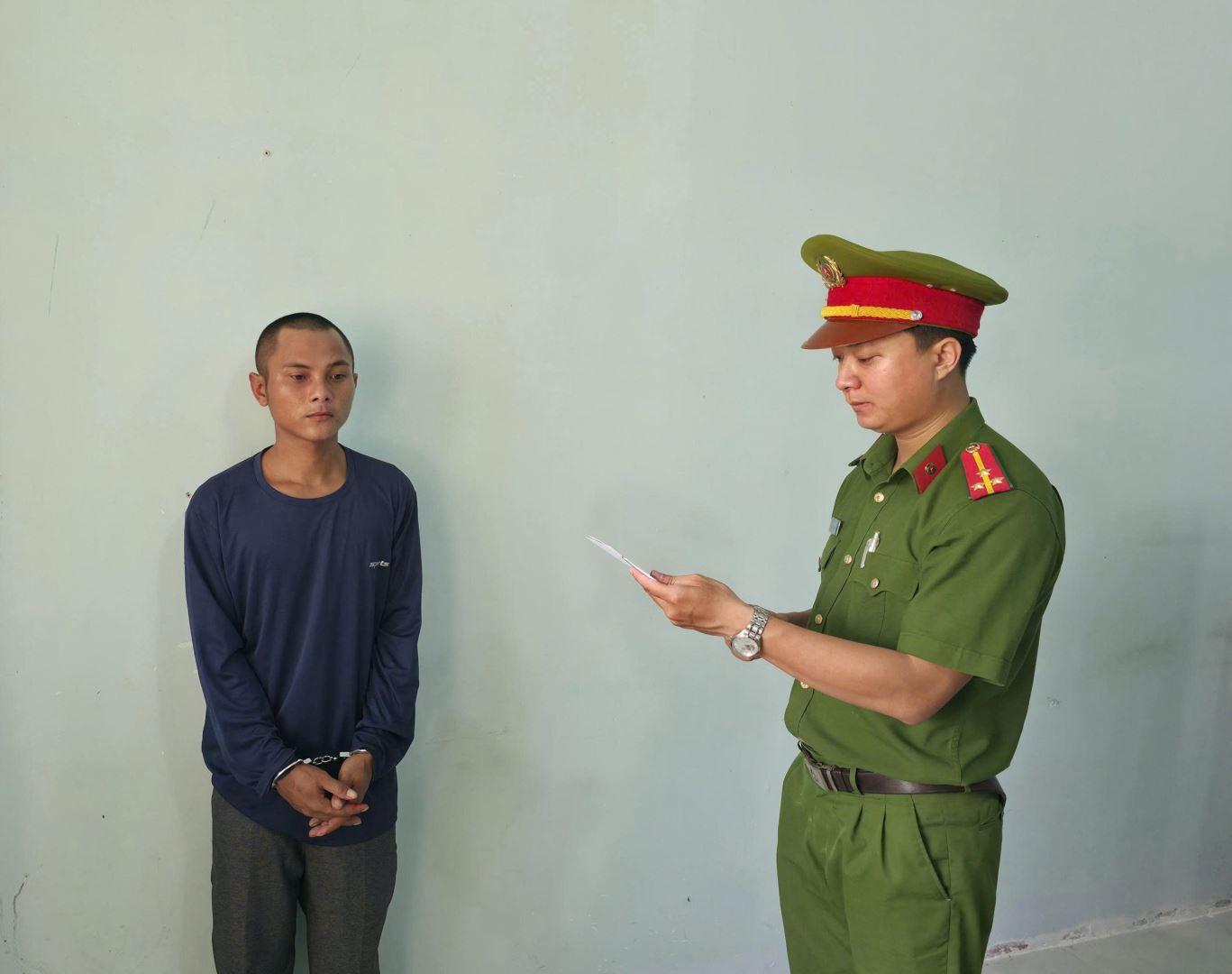 Bắt tạm giam Mang Hải sinh năm 2002- Ảnh 1.