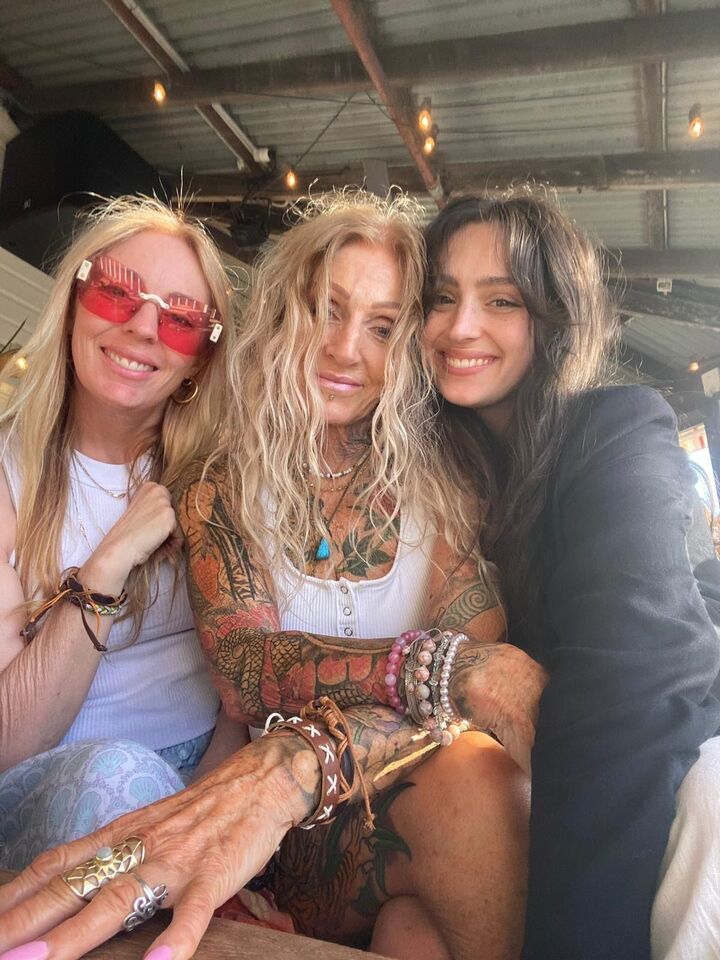 B&agrave; ngoại U80 quyến rũ chia sẻ b&iacute; quyết giữ m&atilde;i vẻ tươi trẻ- Ảnh 3.