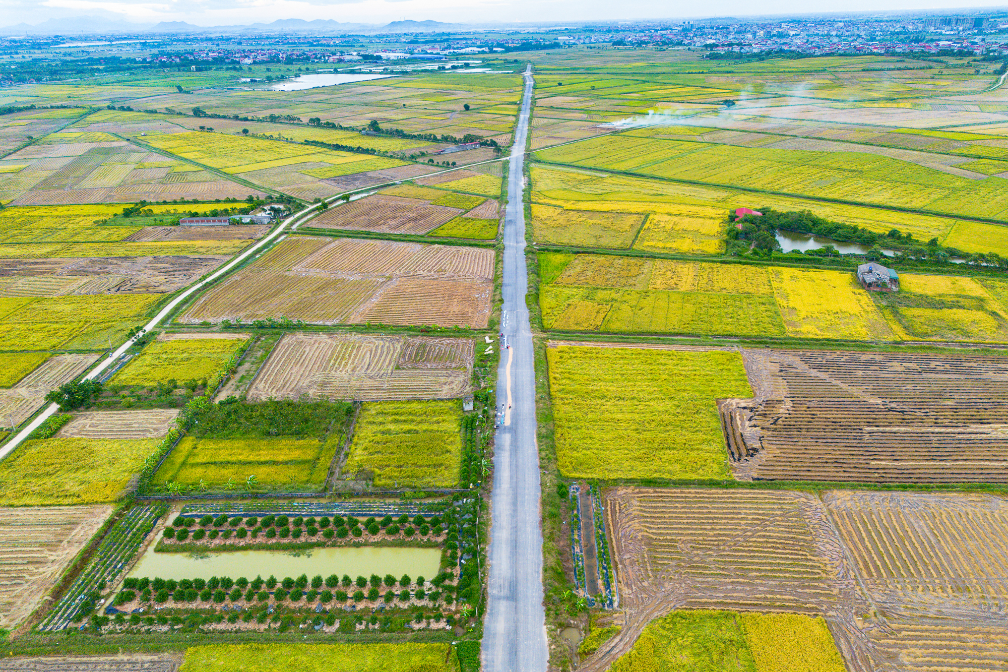 Toàn cảnh khu vực được đề xuất làm khu đô thị rộng gấp 3 lần quận Hoàn Kiếm tại tỉnh có loạt ông lớn Vingroup, Sun Group, T&T đang đầu tư - Ảnh 10. Toàn cảnh khu vực được đề xuất làm khu đô thị rộng gấp 3 lần quận Hoàn Kiếm tại tỉnh có loạt ông lớn Vingroup, Sun Group, T&T đang đầu tư - Ảnh 10.