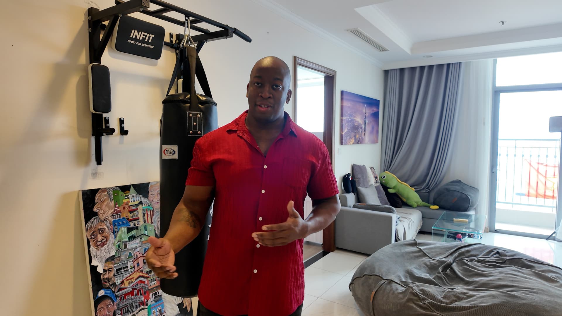 Ở Mỹ làm 40 giờ/tuần chỉ đủ 'sinh tồn', sang Việt Nam cựu binh Mỹ thành trung lưu: Đây mới là cuộc sống!- Ảnh 1. Ở Mỹ làm 40 giờ/tuần chỉ đủ 'sinh tồn', sang Việt Nam cựu binh Mỹ thành trung lưu: Đây mới là cuộc sống!- Ảnh 1.