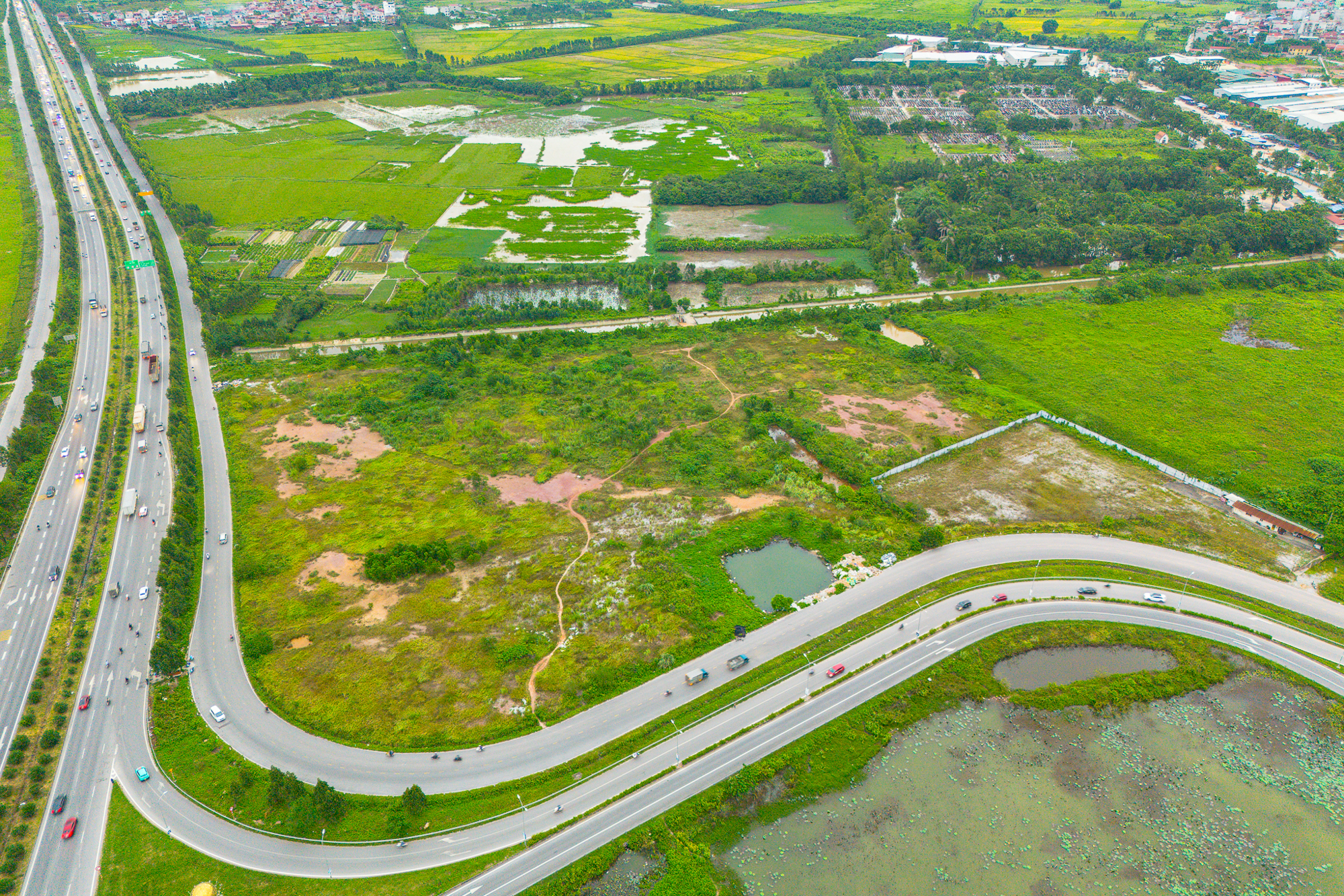 Toàn cảnh khu vực được đề xuất làm khu đô thị rộng gấp 3 lần quận Hoàn Kiếm tại tỉnh có loạt ông lớn Vingroup, Sun Group, T&T đang đầu tư - Ảnh 11. Toàn cảnh khu vực được đề xuất làm khu đô thị rộng gấp 3 lần quận Hoàn Kiếm tại tỉnh có loạt ông lớn Vingroup, Sun Group, T&T đang đầu tư - Ảnh 11.