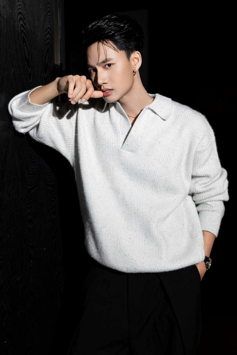 Bắt gặp cặp đôi Vbiz ngầm công khai tình cảm trước hàng trăm người, bảo sao bị đồn hẹn hò suốt 2 năm không dám cãi- Ảnh 5. Bắt gặp cặp đôi Vbiz ngầm công khai tình cảm trước hàng trăm người, bảo sao bị đồn hẹn hò suốt 2 năm không dám cãi- Ảnh 5.