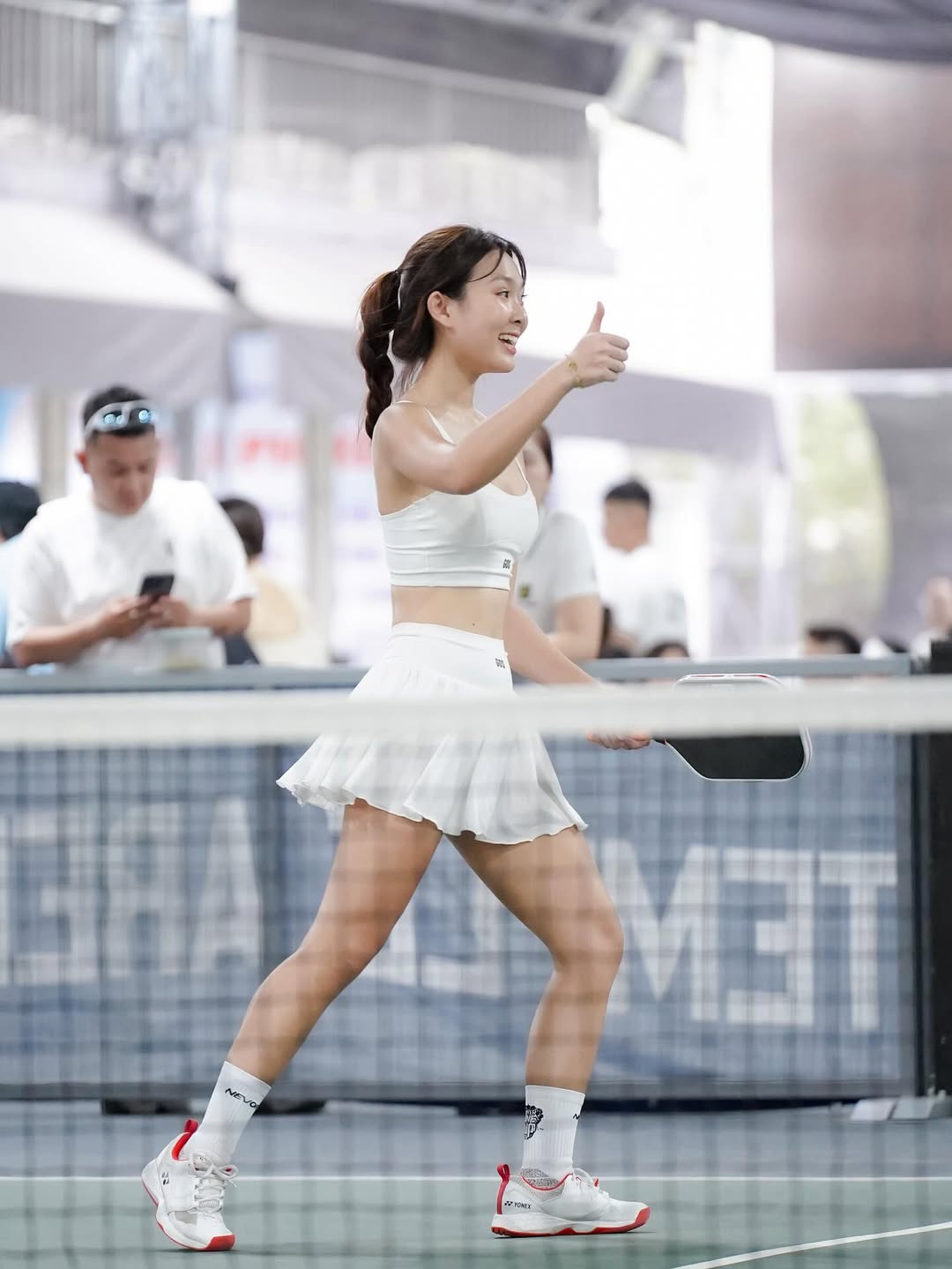 Chi Pu mặc  Chi Pu mặc