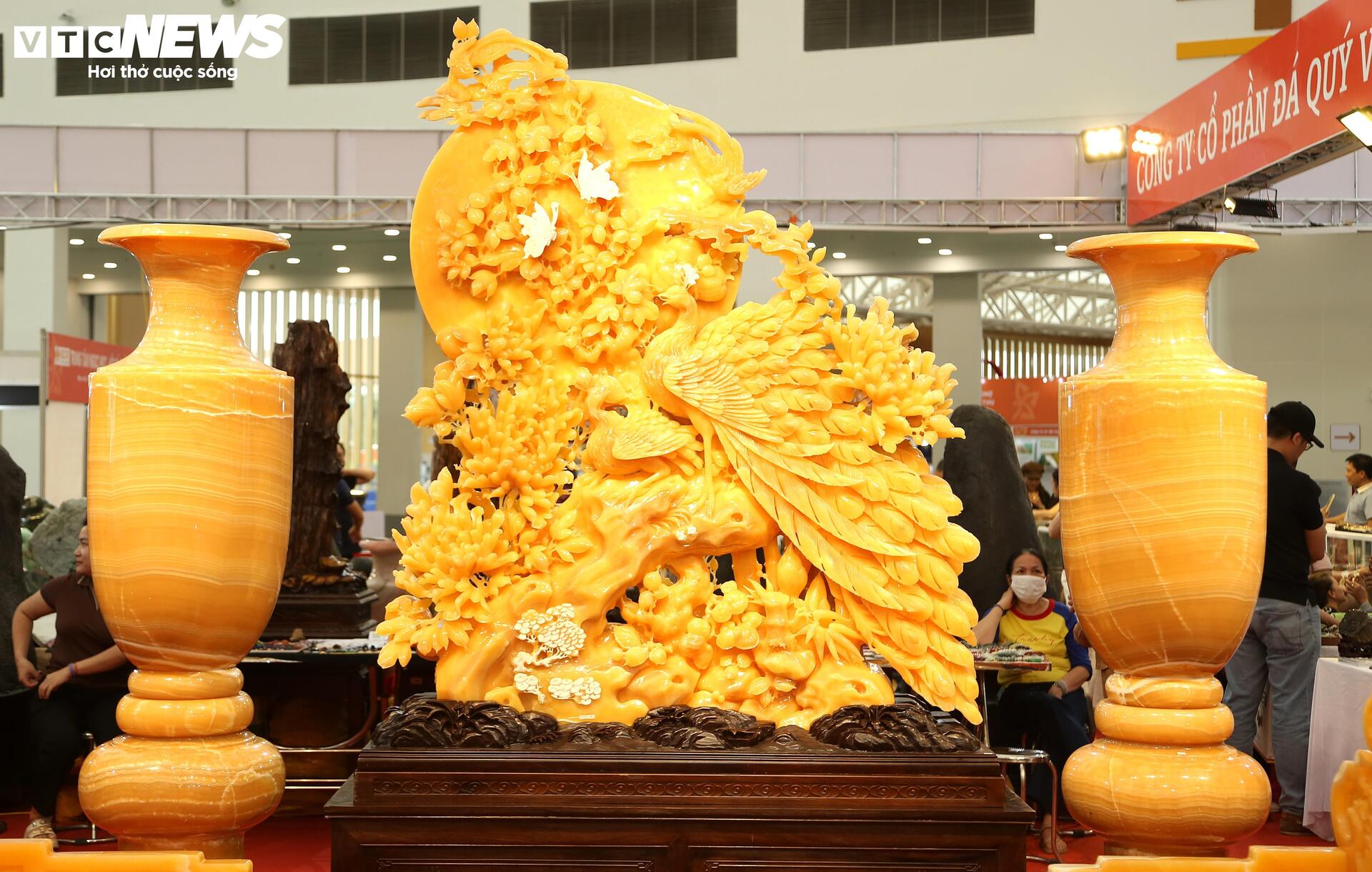 Những siêu phẩm đá quý tiền tỷ ở Hội chợ Mùa thu lần thứ nhất 2025- Ảnh 11. Những siêu phẩm đá quý tiền tỷ ở Hội chợ Mùa thu lần thứ nhất 2025- Ảnh 11.