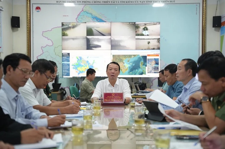 Chủ tịch TP Huế nói gì về trận lụt lịch sử, xô đổ mọi kỷ lục về lượng mưa?- Ảnh 1. Chủ tịch TP Huế nói gì về trận lụt lịch sử, xô đổ mọi kỷ lục về lượng mưa?- Ảnh 1.