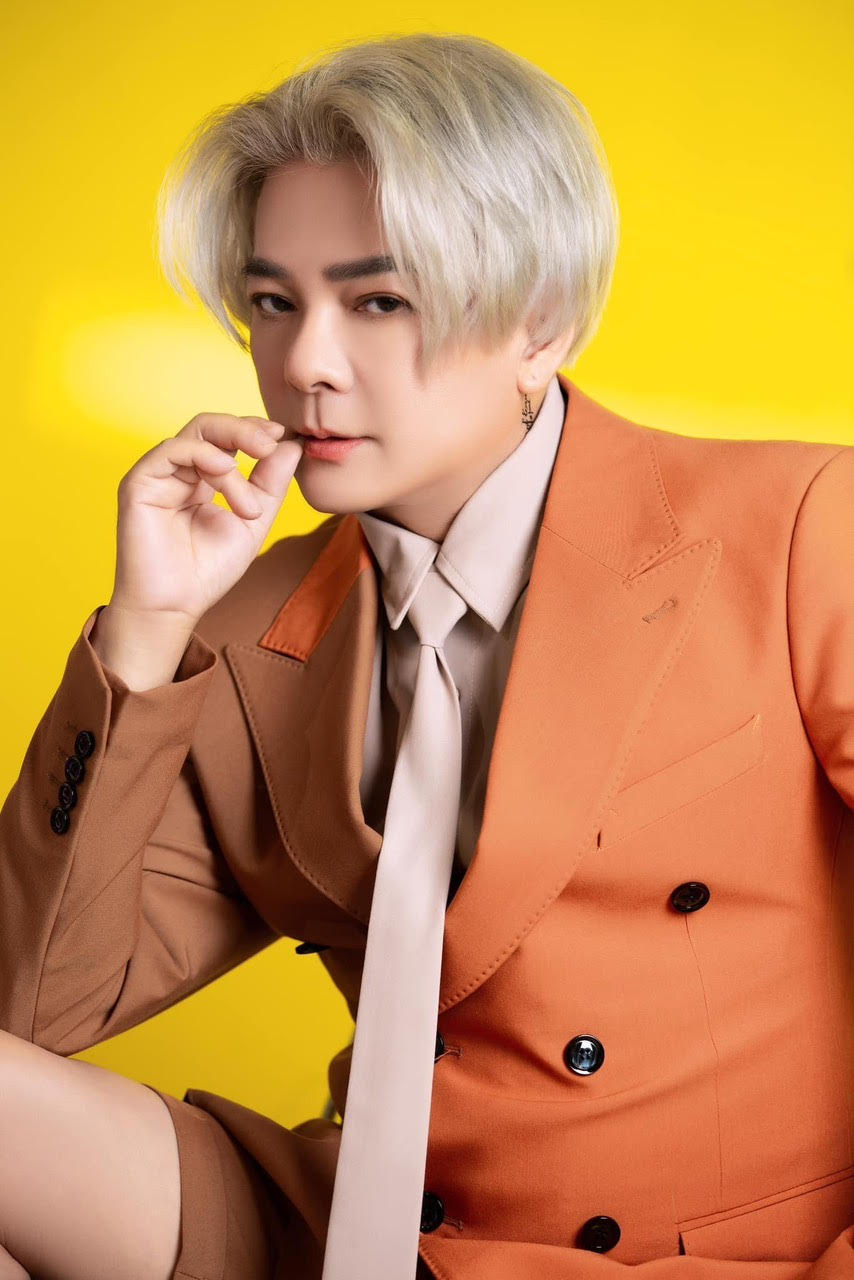 Quá khứ của nam ca sĩ dính líu vụ đánh bạc hơn 2.600 tỷ tại khách sạn Pullman: Cát xê tính bằng vàng gây sốc- Ảnh 5.