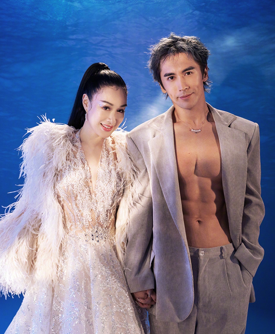 "Bom sex" gốc Việt nói gì về nghi vấn "bao nuôi" chồng trẻ kém 12 tuổi vì háo sắc?- Ảnh 4. "Bom sex" gốc Việt nói gì về nghi vấn "bao nuôi" chồng trẻ kém 12 tuổi vì háo sắc?- Ảnh 4.