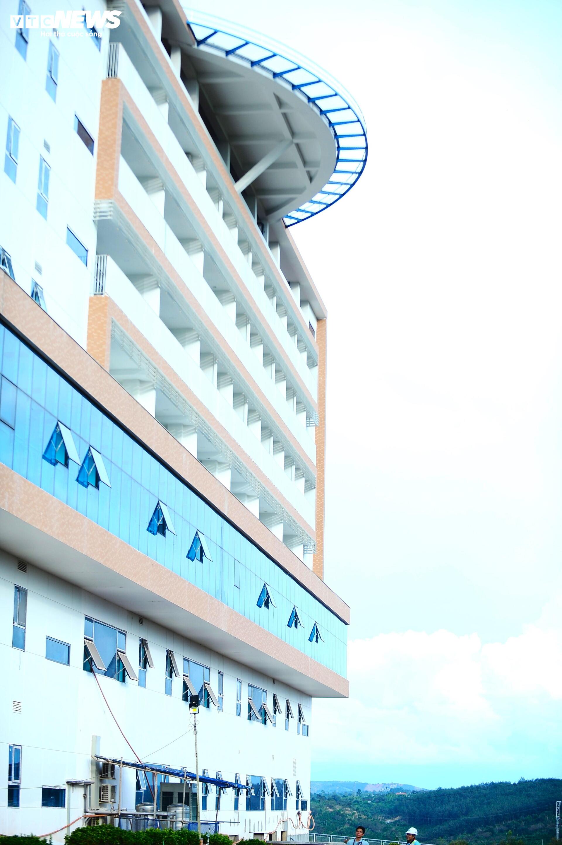 Cận cảnh bệnh viện có bãi đáp trực thăng đầu tiên ở Tây Nguyên- Ảnh 15. Cận cảnh bệnh viện có bãi đáp trực thăng đầu tiên ở Tây Nguyên- Ảnh 15.