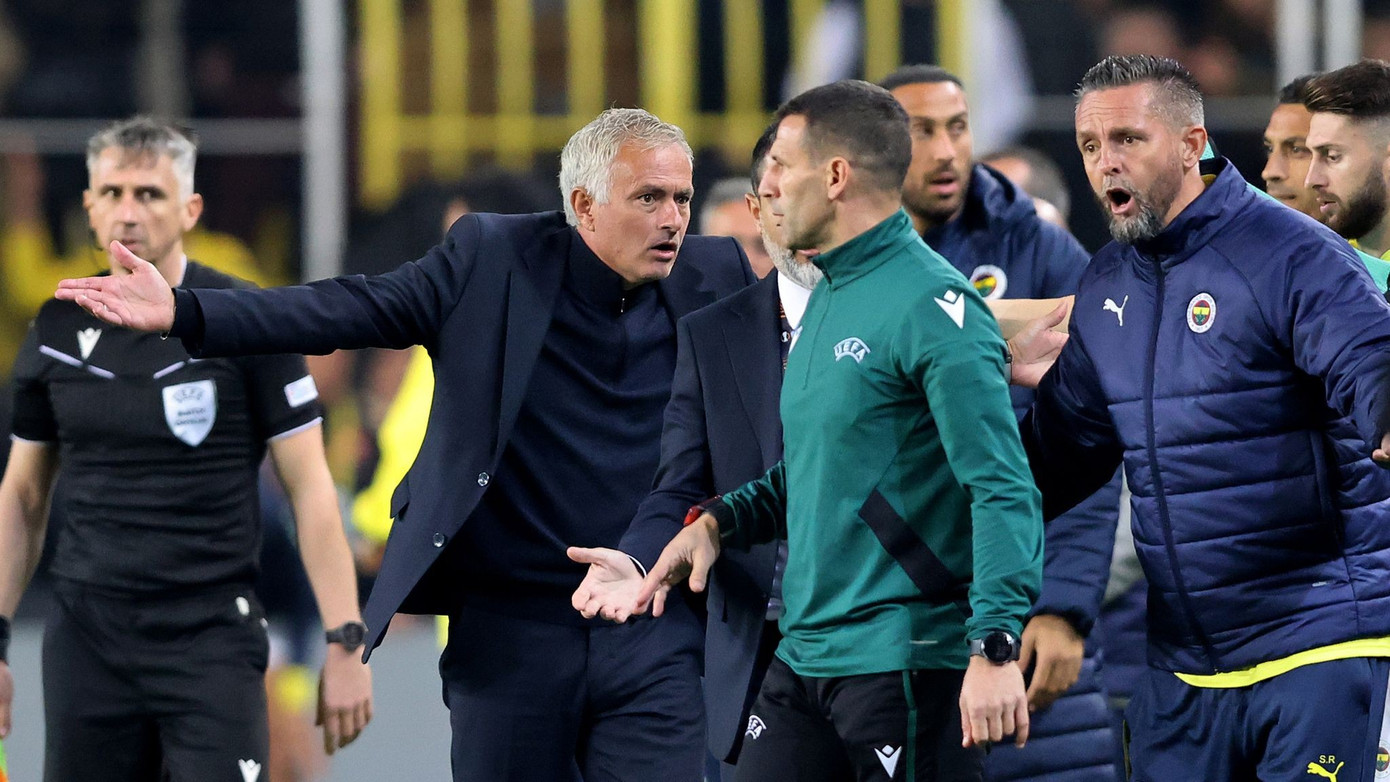 Hàng loạt trọng tài dính vào cá cược, Mourinho đã đúng về bóng đá Thổ Nhĩ Kỳ- Ảnh 1. Hàng loạt trọng tài dính vào cá cược, Mourinho đã đúng về bóng đá Thổ Nhĩ Kỳ- Ảnh 1.