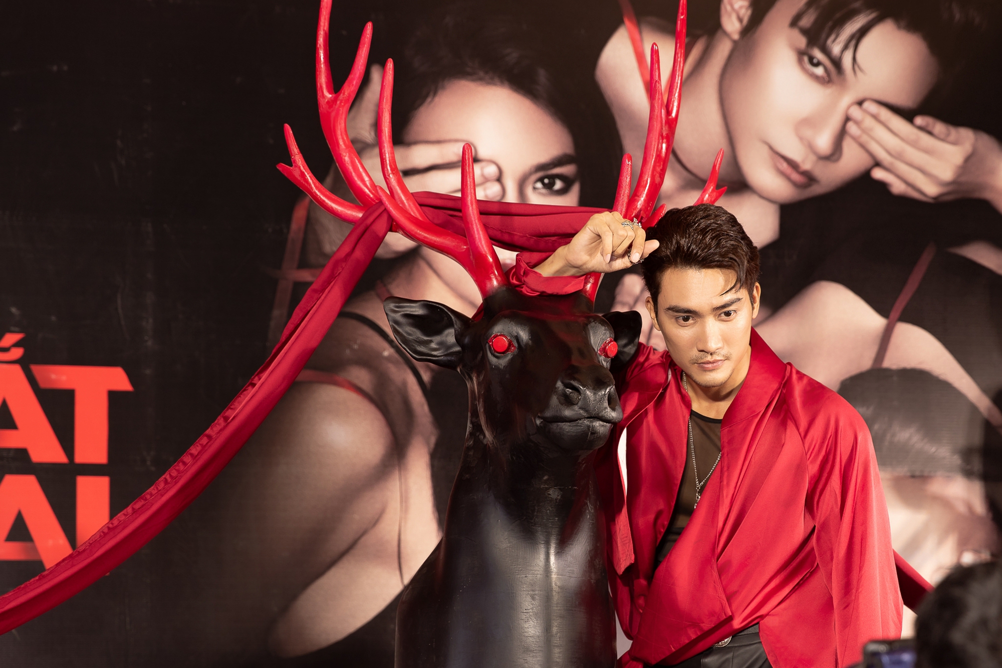 Vbiz có 1 mỹ nhân cứ xuất hiện là biến thảm đỏ thành kiệt tác, đẹp sang quá thể nhìn lóa cả mắt- Ảnh 3. Vbiz có 1 mỹ nhân cứ xuất hiện là biến thảm đỏ thành kiệt tác, đẹp sang quá thể nhìn lóa cả mắt- Ảnh 3.