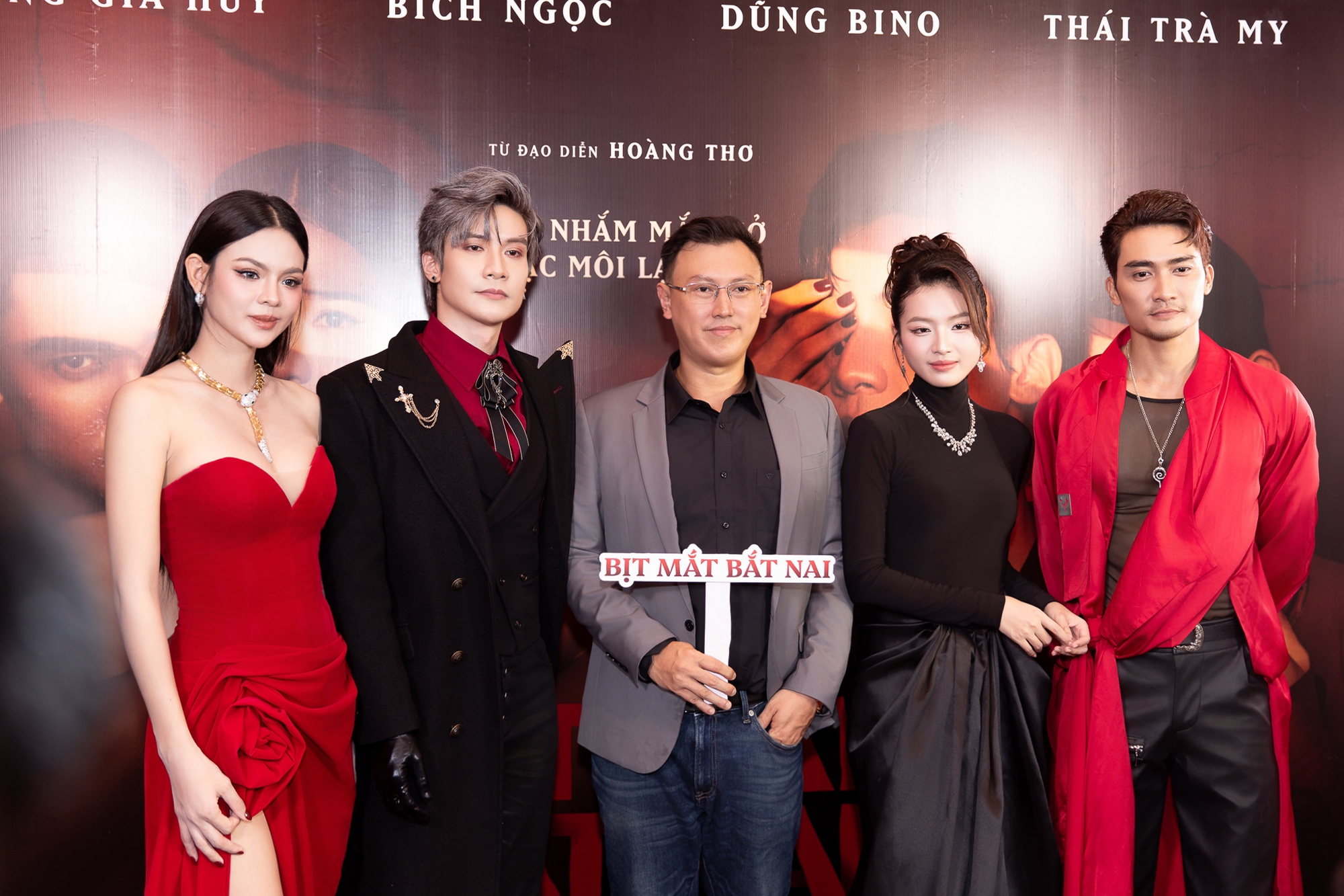 Vbiz có 1 mỹ nhân cứ xuất hiện là biến thảm đỏ thành kiệt tác, đẹp sang quá thể nhìn lóa cả mắt- Ảnh 6. Vbiz có 1 mỹ nhân cứ xuất hiện là biến thảm đỏ thành kiệt tác, đẹp sang quá thể nhìn lóa cả mắt- Ảnh 6.