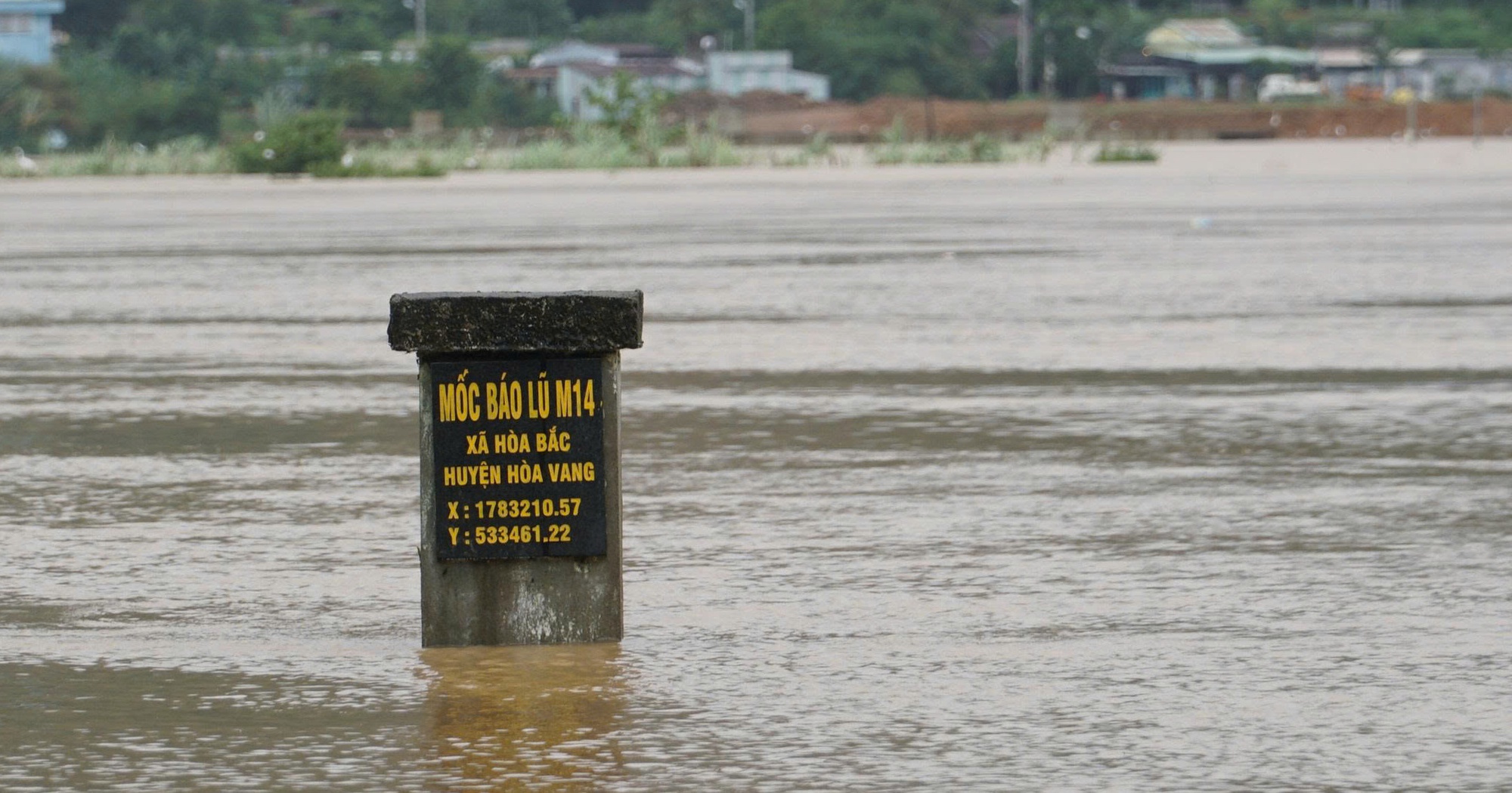 Băng qua dòng nước lũ về nhà, một nữ công nhân ở Đà Nẵng tử vong- Ảnh 5. Băng qua dòng nước lũ về nhà, một nữ công nhân ở Đà Nẵng tử vong- Ảnh 5.