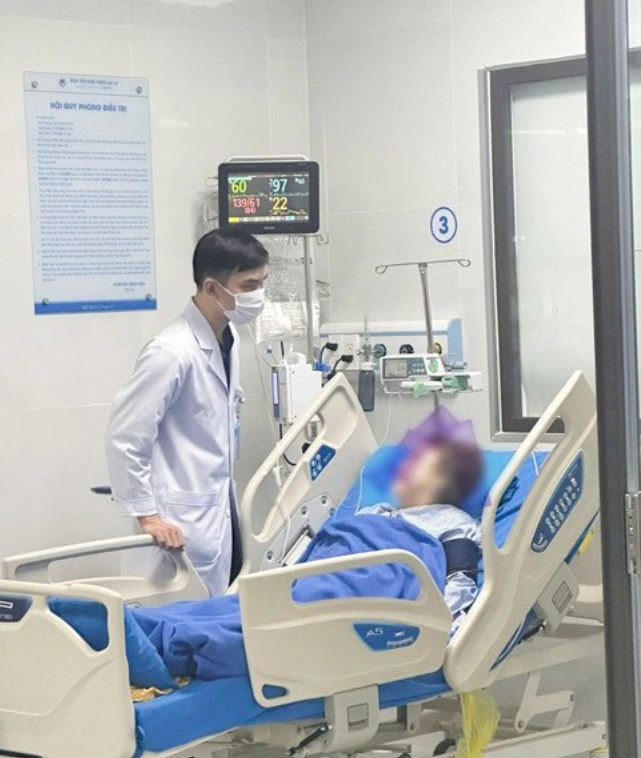 Siu Black trước khi nguy kịch: 10 ngày liệt giường mê sảng, cứ truyền nước là máu chảy ngược ra- Ảnh 1.