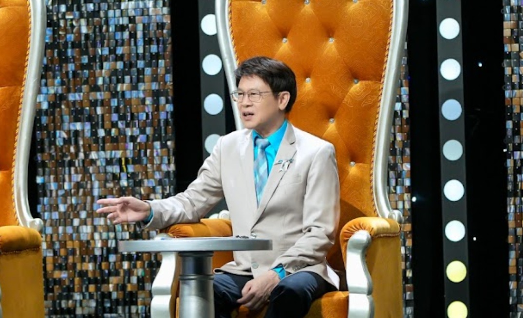 Nam danh ca 74 tuổi nói thẳng người sống độc thân: "Không nên như vậy"- Ảnh 1. Nam danh ca 74 tuổi nói thẳng người sống độc thân: "Không nên như vậy"- Ảnh 1.