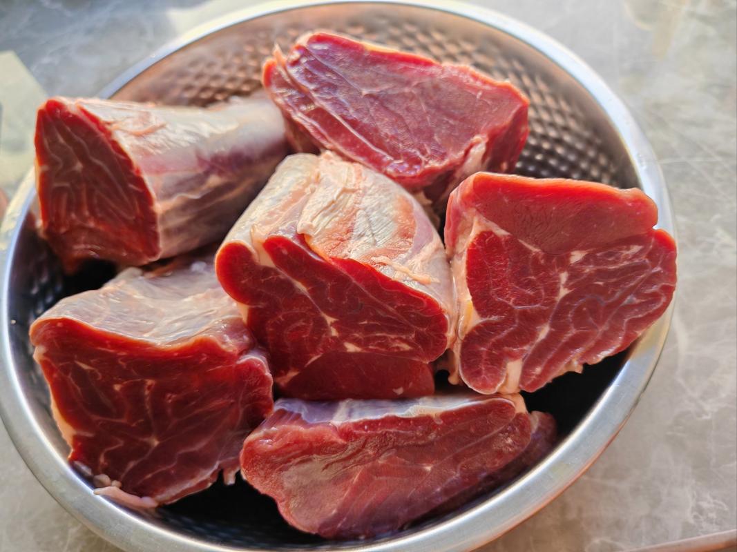 Đầu bếp kỳ cựu m&aacute;ch: "Mua thịt b&ograve; chọn 4 phần n&agrave;y v&igrave; đ&oacute; l&agrave; tất cả tinh t&uacute;y, người b&aacute;n cũng kh&ocirc;ng d&aacute;m n&oacute;i dối"- Ảnh 2.