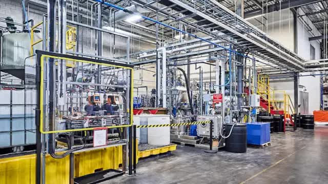 Cái bắt tay có thể làm rung chuyển cho ngành pin xe điện: Người dùng đã có thể yên tâm mua xe?- Ảnh 2.