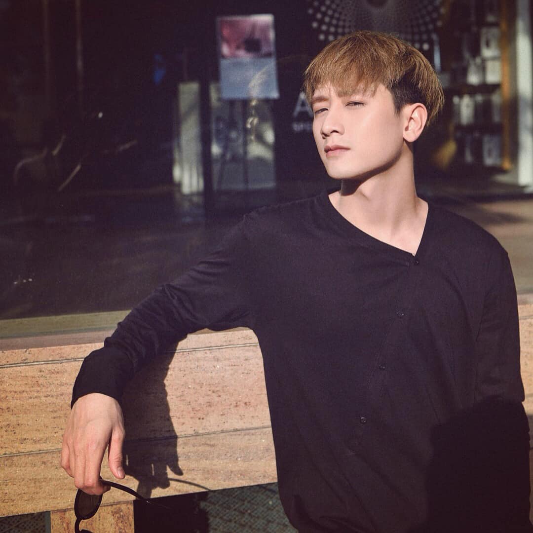 Nam diễn viên mắc HIV công khai bạn trai, hé lộ 2 nỗi lo- Ảnh 4. Nam diễn viên mắc HIV công khai bạn trai, hé lộ 2 nỗi lo- Ảnh 4.