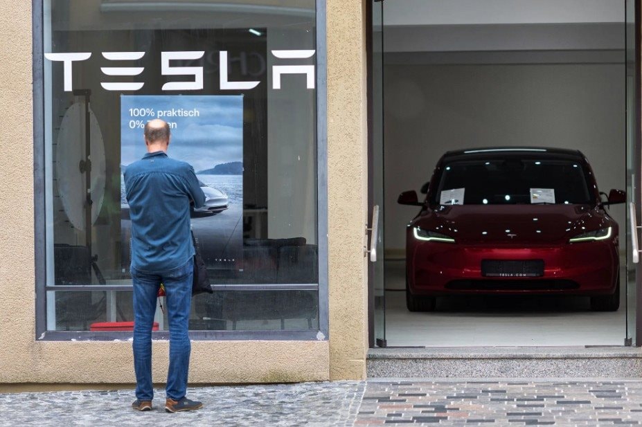 Twitter và Bộ DOGE khiến Elon Musk mất 1,26 triệu doanh số xe điện, giúp đối thủ tăng 22% ô tô bán ra- Ảnh 3.