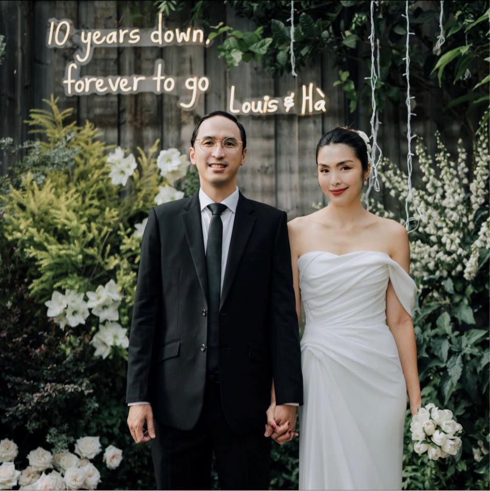 Tiên Nguyễn và chồng sắp cưới đi ngược Tiên Nguyễn và chồng sắp cưới đi ngược