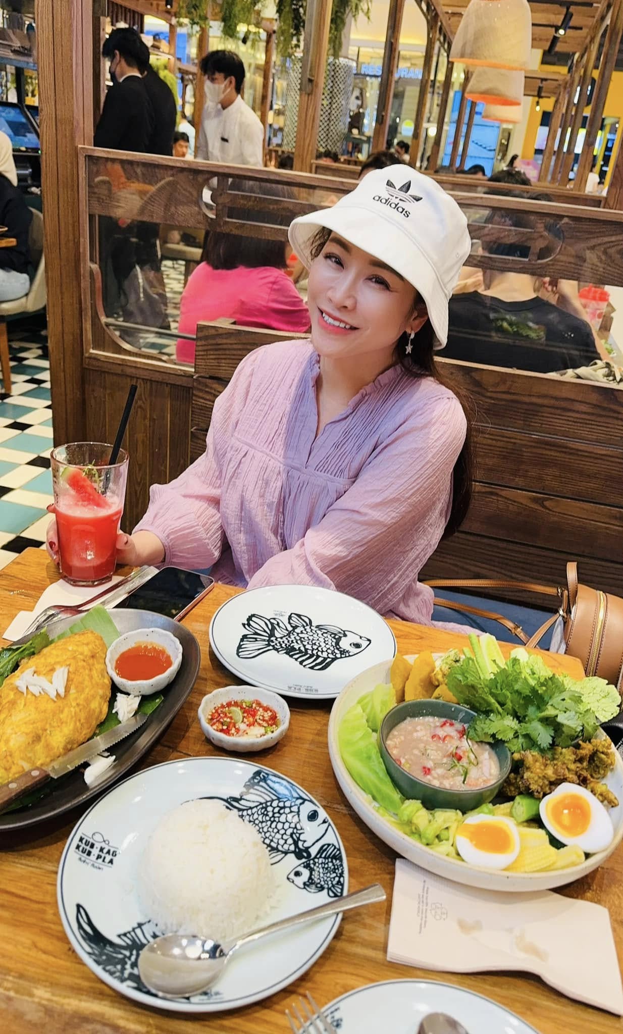 Nữ nghệ sĩ sở hữu biệt thự 30 tỷ ở Đà Lạt, chọn sống độc thân tới già, nuôi hơn 400 con chó hoang- Ảnh 4. Nữ nghệ sĩ sở hữu biệt thự 30 tỷ ở Đà Lạt, chọn sống độc thân tới già, nuôi hơn 400 con chó hoang- Ảnh 4.