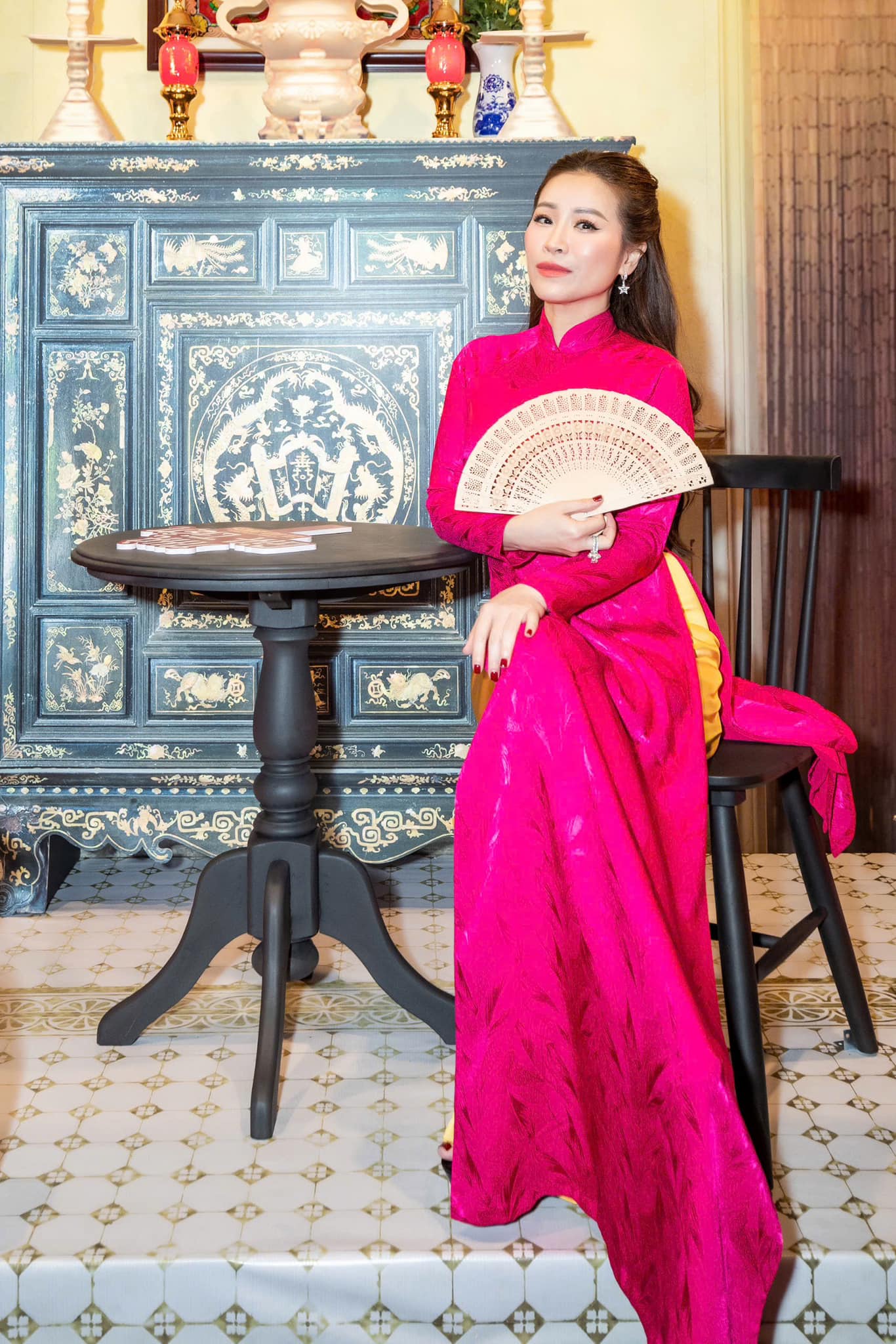 Nữ nghệ sĩ sở hữu biệt thự 30 tỷ ở Đà Lạt, chọn sống độc thân tới già, nuôi hơn 400 con chó hoang- Ảnh 1. Nữ nghệ sĩ sở hữu biệt thự 30 tỷ ở Đà Lạt, chọn sống độc thân tới già, nuôi hơn 400 con chó hoang- Ảnh 1.