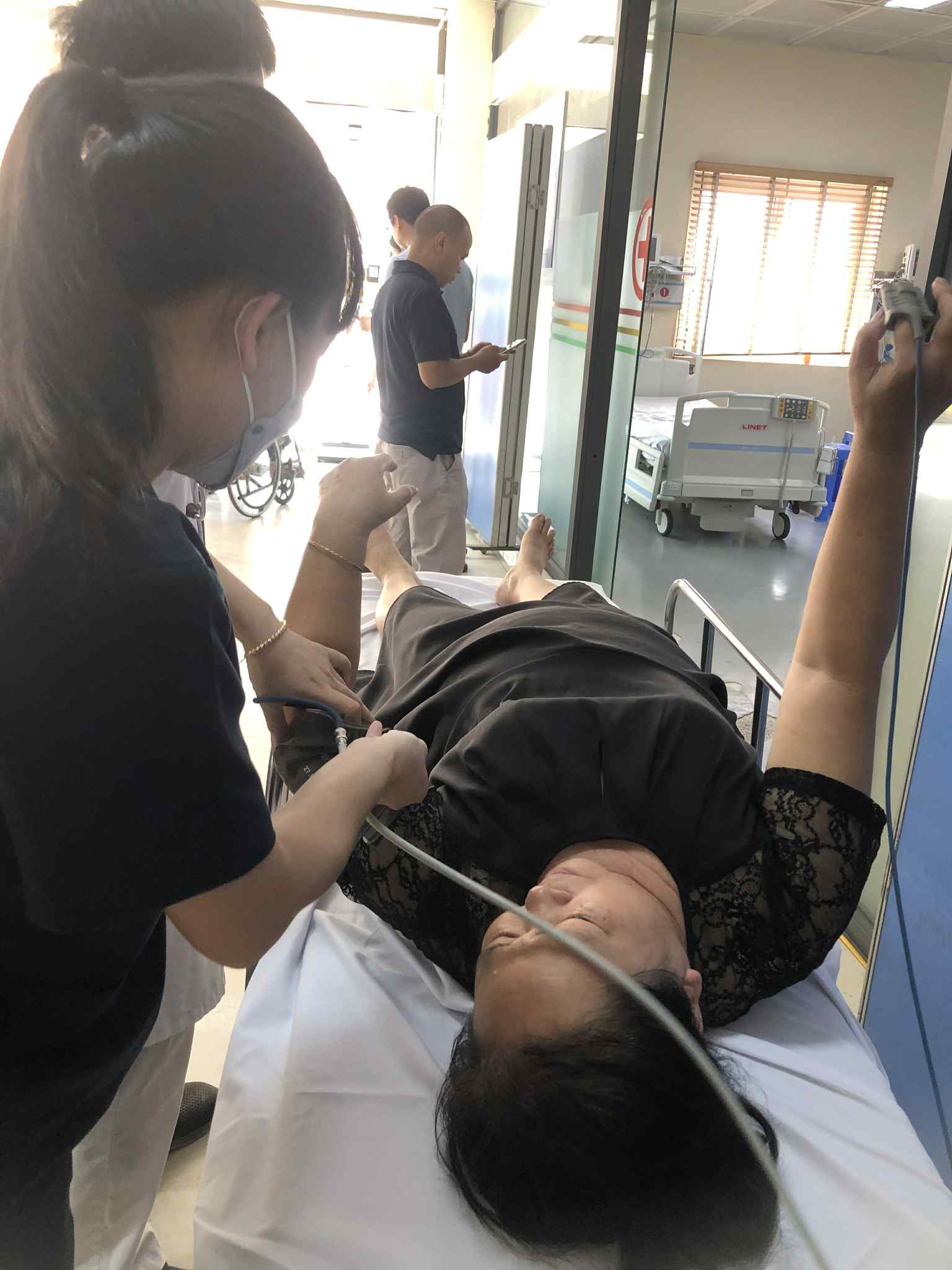 "Mẹ mình đã vượt qua đột quỵ như thế nào?"- Ảnh 1.