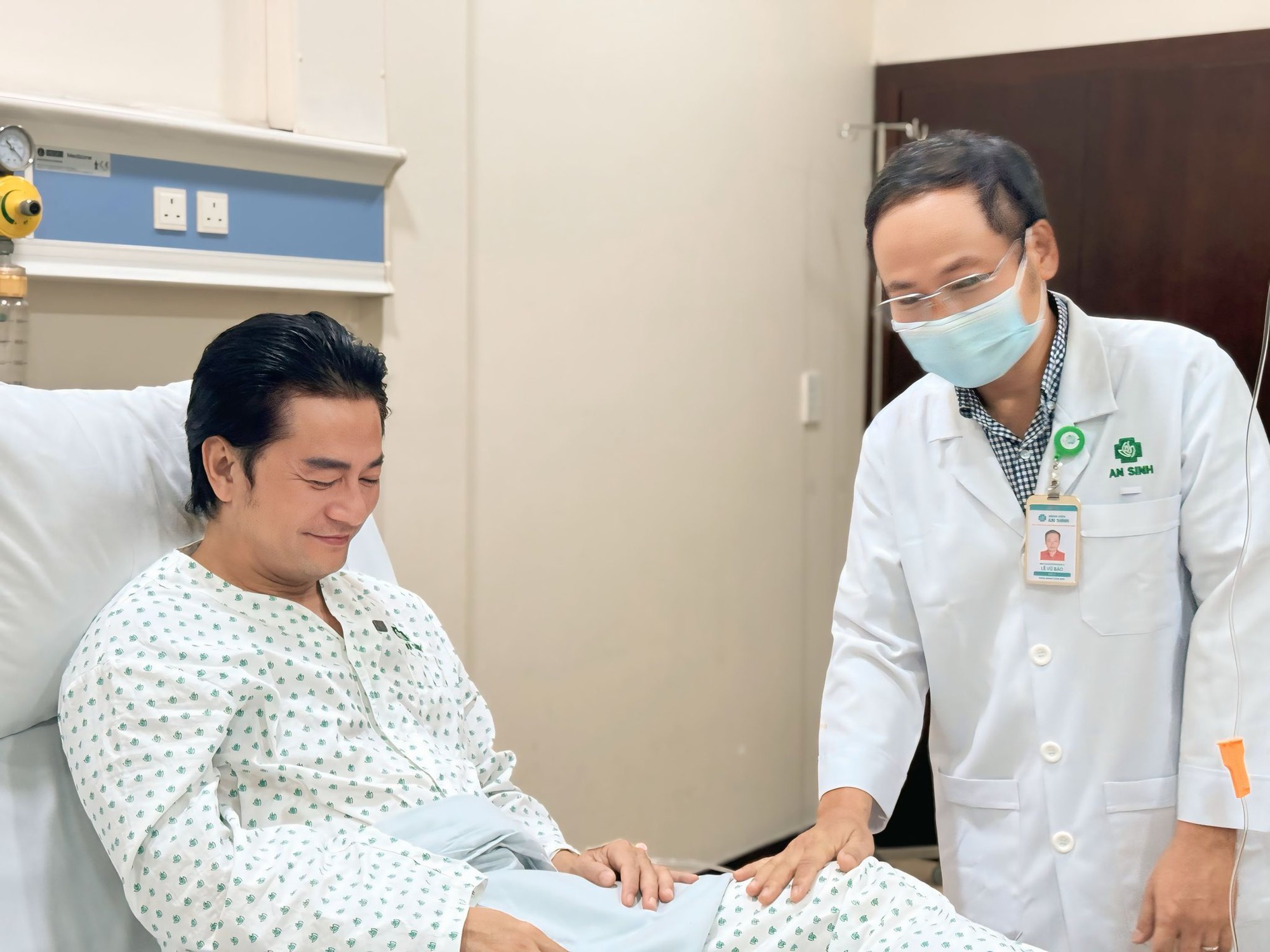 Tình hình hiện tại của diễn viên Trương Minh Cường sau tai nạn đứt hoàn toàn gân gót chân- Ảnh 3.