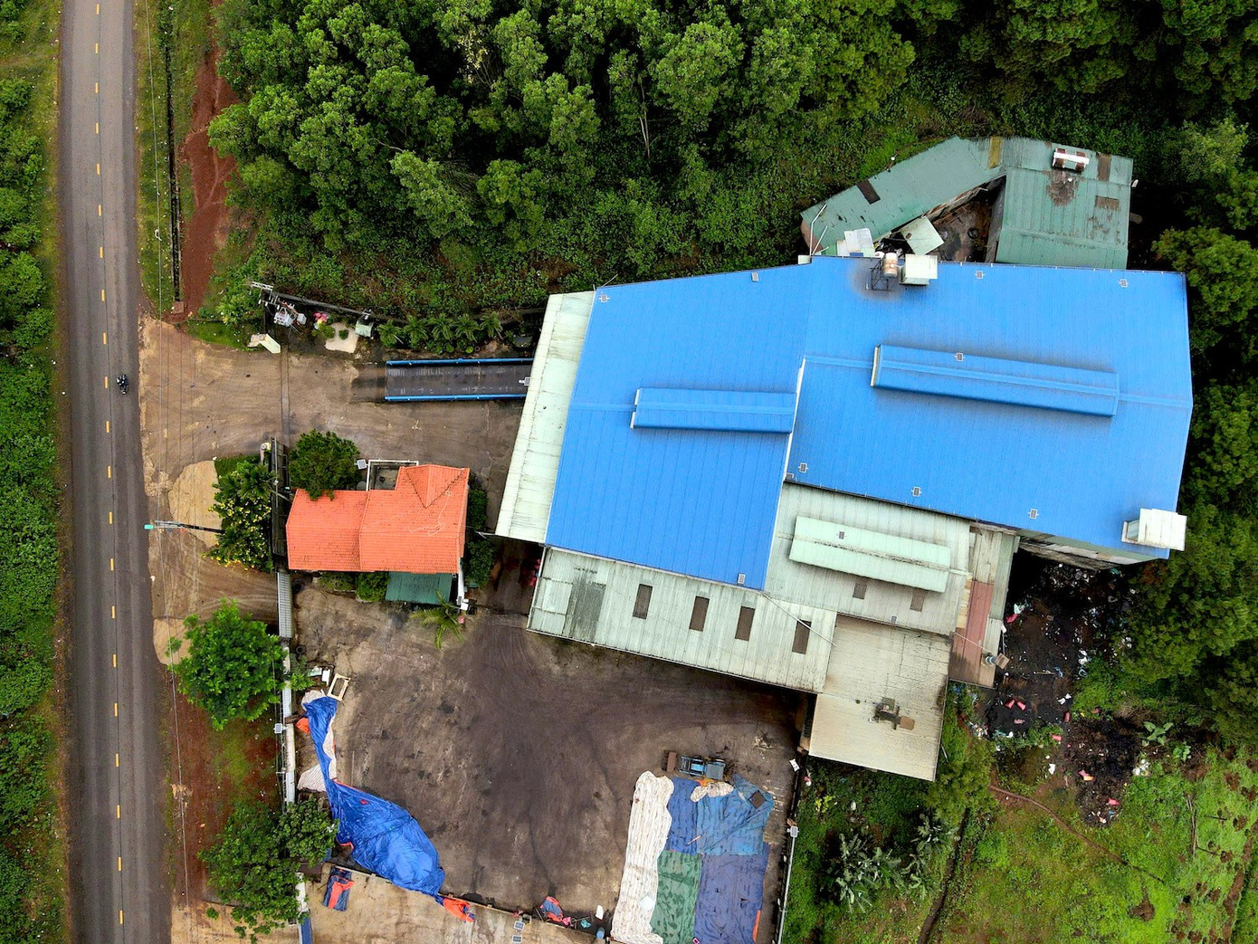 Tận thấy cơ ngơi của đại gia 'cà phê giả' vừa bị tạm giữ hình sự- Ảnh 2.