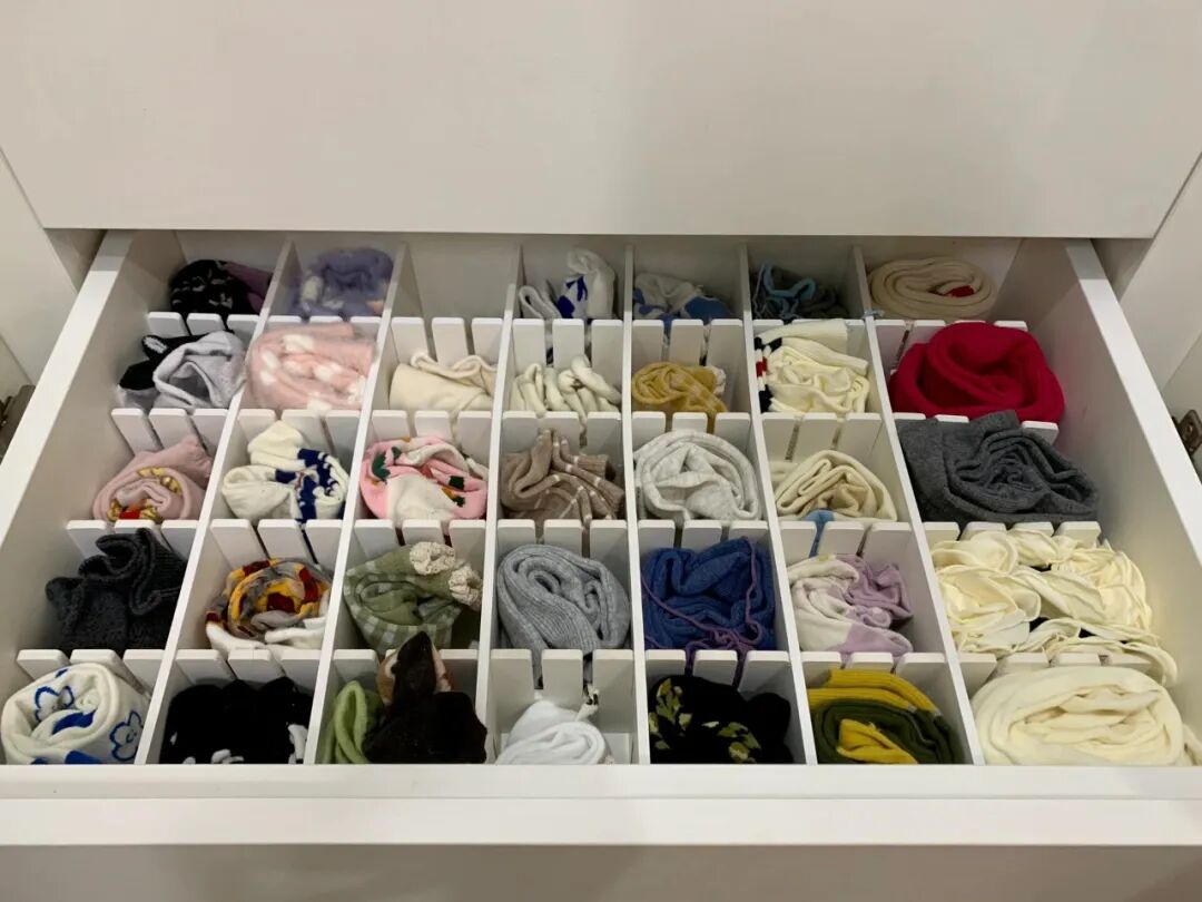 Cách cất đồ trong tủ của phụ nữ trung niên khiến tôi phải thốt lên: Sao họ thông minh thế!- Ảnh 11. Cách cất đồ trong tủ của phụ nữ trung niên khiến tôi phải thốt lên: Sao họ thông minh thế!- Ảnh 11.