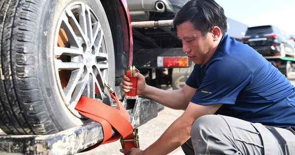 VETC cứu hộ giao thông miễn phí đã có mặt ở tâm lũ Huế, Đà Nẵng: Người dân hãy gọi ngay!