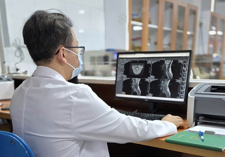 Liệt tứ chi vì 'thú vui' bóng cười- Ảnh 2.