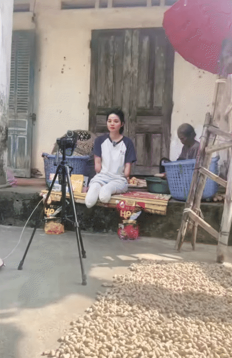 NGA TÍCH CỰC - Kênh Tiktok của mẹ 2 con mất tứ chi sau cơn bạo bệnh: Kiên cường tập luyện với đôi chân 