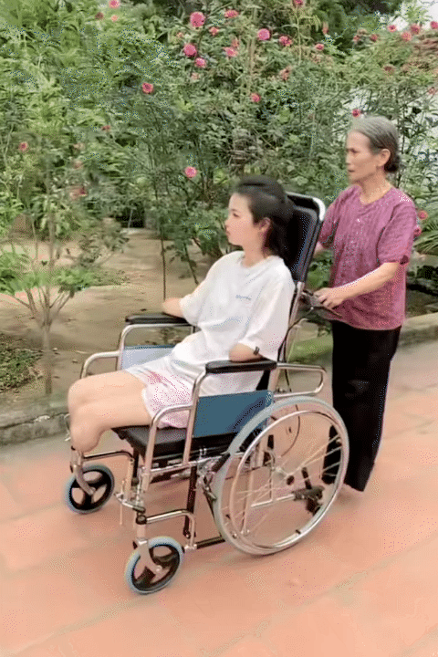 NGA TÍCH CỰC - Kênh Tiktok của mẹ 2 con mất tứ chi sau cơn bạo bệnh: Kiên cường tập luyện với đôi chân 