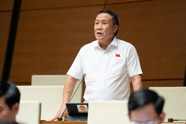 Đại biểu Quốc hội: Tại sao người dân phải đi photocopy sổ đỏ để nộp?- Ảnh 1. Đại biểu Quốc hội: Tại sao người dân phải đi photocopy sổ đỏ để nộp?- Ảnh 1.