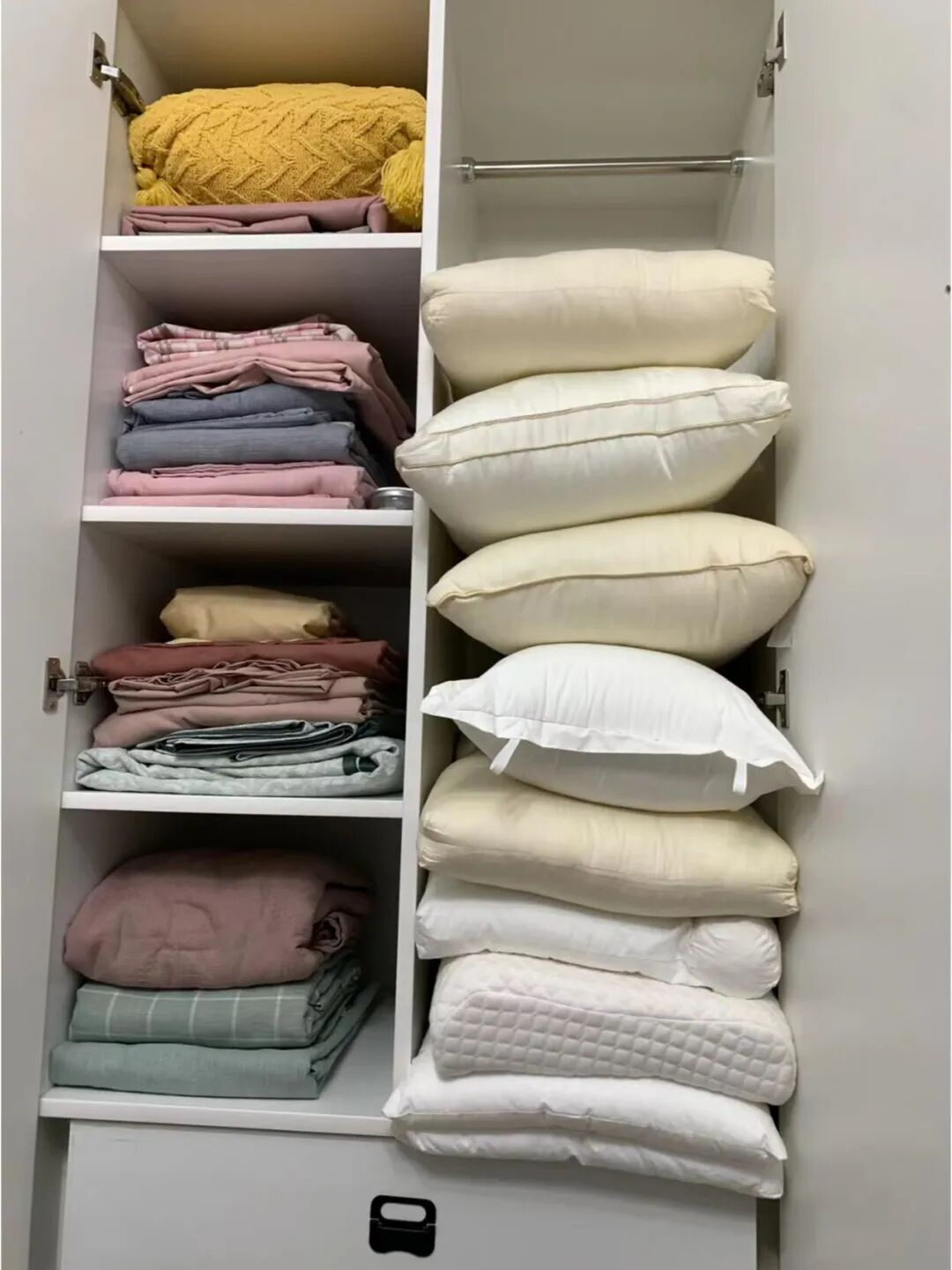 Cách cất đồ trong tủ của phụ nữ trung niên khiến tôi phải thốt lên: Sao họ thông minh thế!- Ảnh 6. Cách cất đồ trong tủ của phụ nữ trung niên khiến tôi phải thốt lên: Sao họ thông minh thế!- Ảnh 6.
