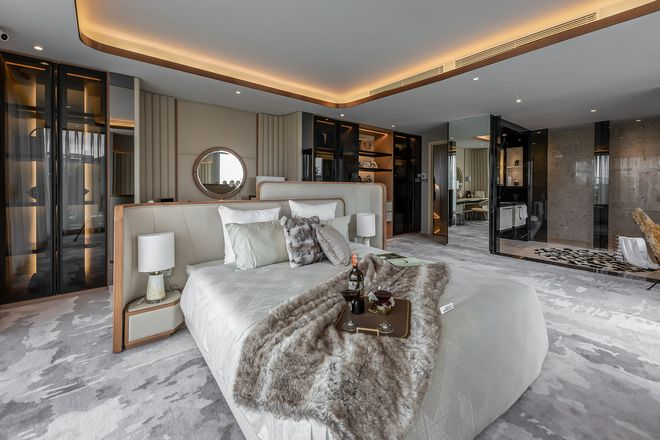 photo-1761721988956 photo-1761721988956